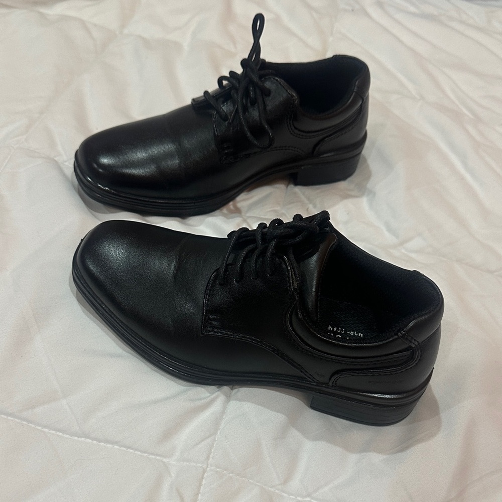 NEW Classic Black kids Dress Shoes size 12 M